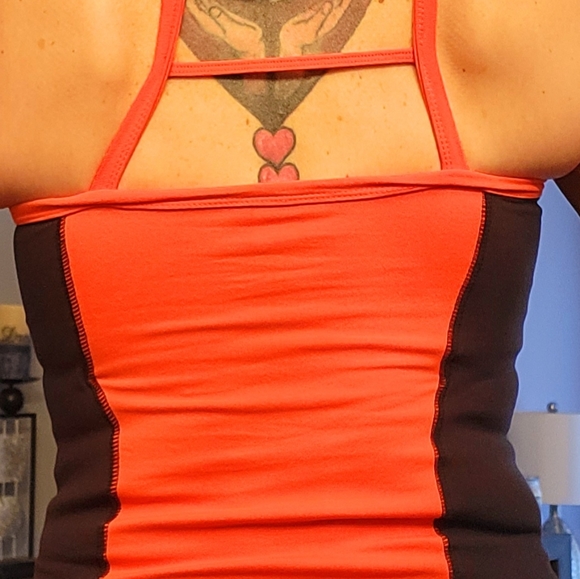 EQUILIBRIUM Tank/Workout Top Athletic - Picture 2 of 4
